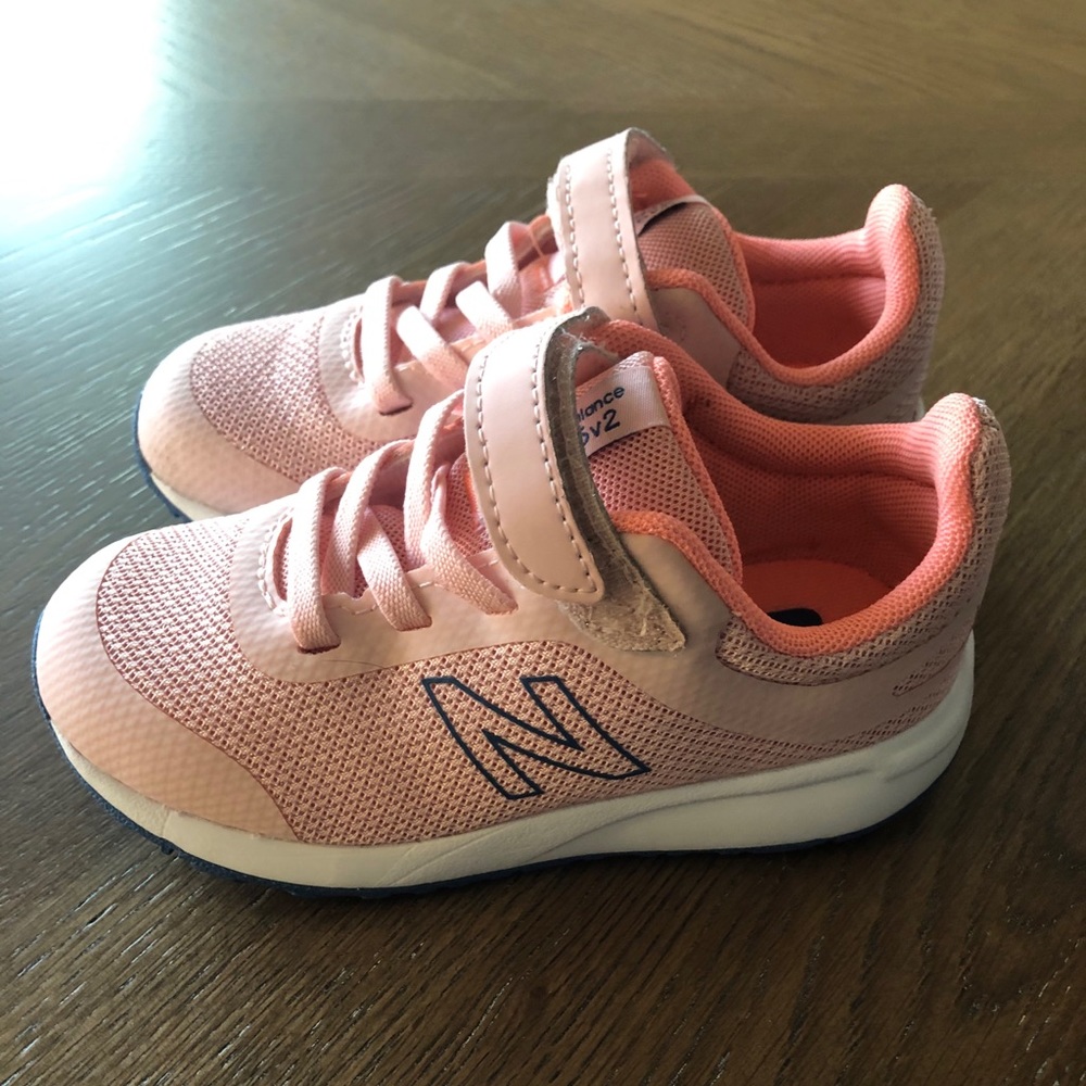 Toddler Girls Pink New Balance Size 9